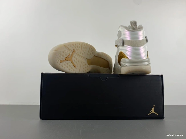8 Champagne Jordan 832821-030 Retro 0809
